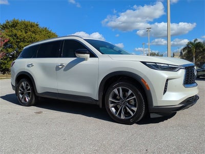 2023 INFINITI QX60 LUXE