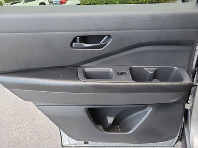 2024 Nissan Pathfinder S