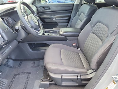 2024 Nissan Pathfinder S