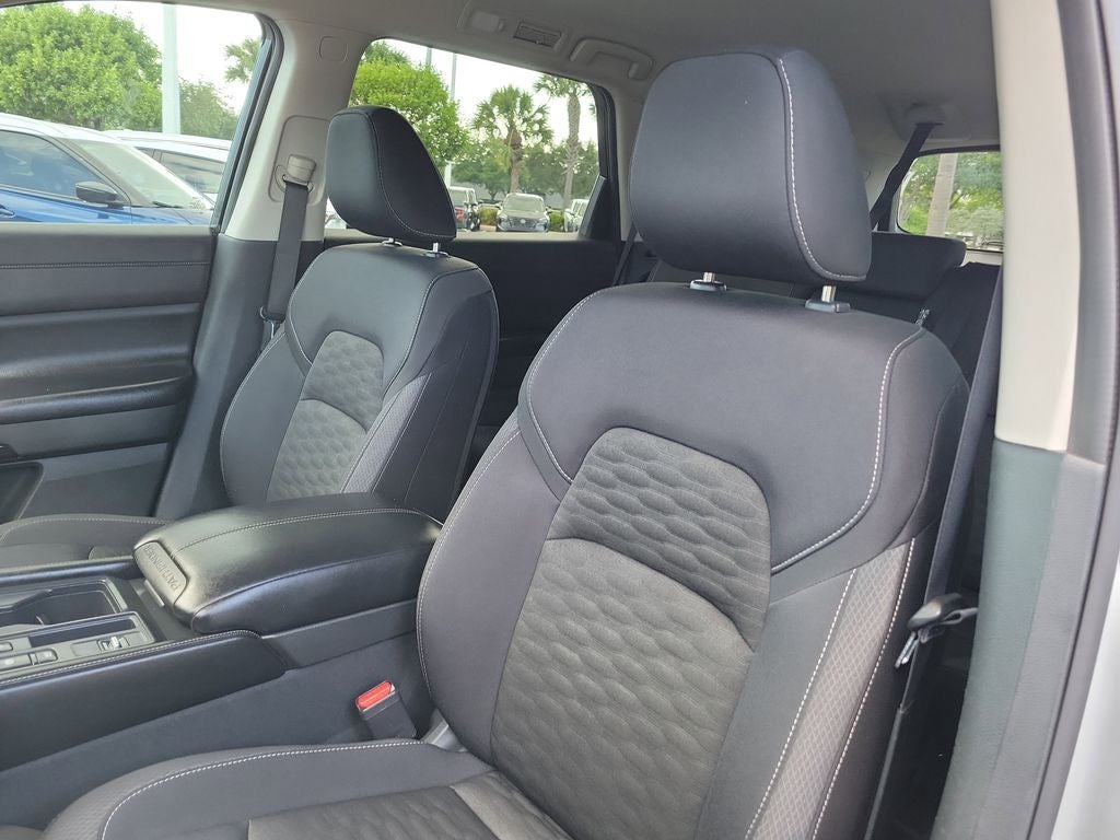 2024 Nissan Pathfinder S