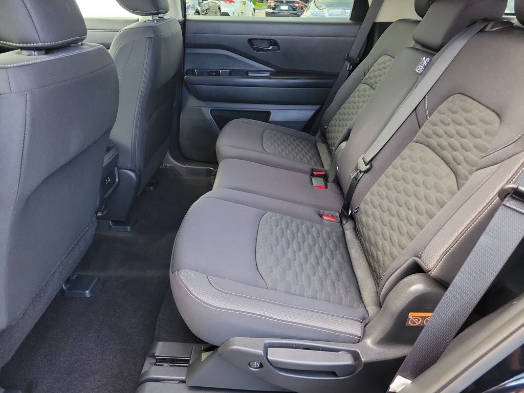 2024 Nissan Pathfinder S