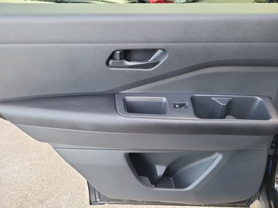 2024 Nissan Pathfinder S
