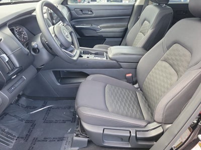 2024 Nissan Pathfinder S