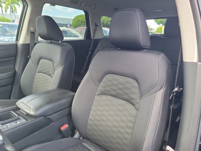 2024 Nissan Pathfinder S
