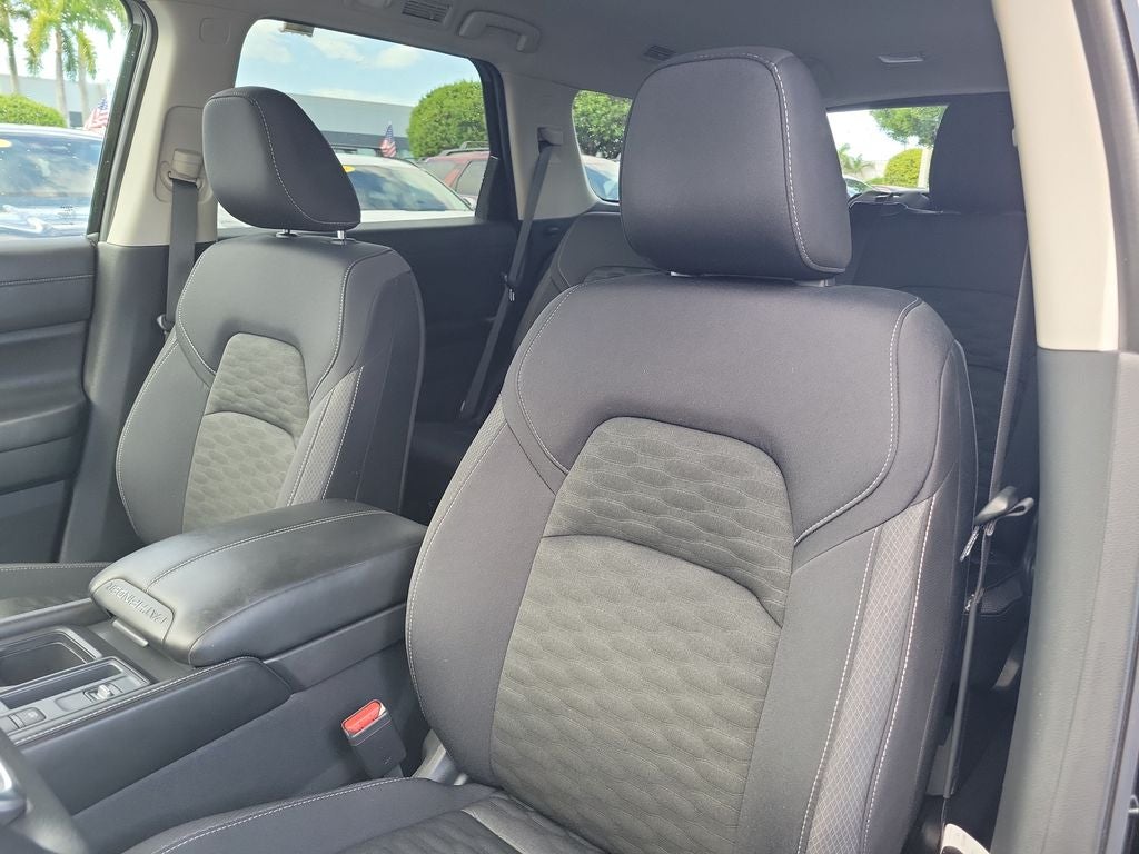 2024 Nissan Pathfinder S
