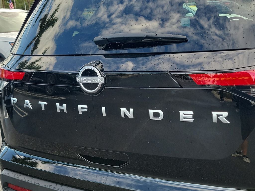 2024 Nissan Pathfinder S