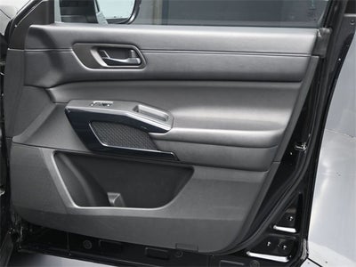 2024 Nissan Pathfinder S