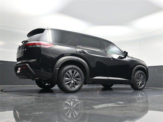 2024 Nissan Pathfinder S