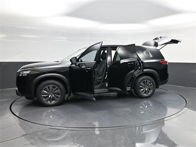 2024 Nissan Pathfinder S