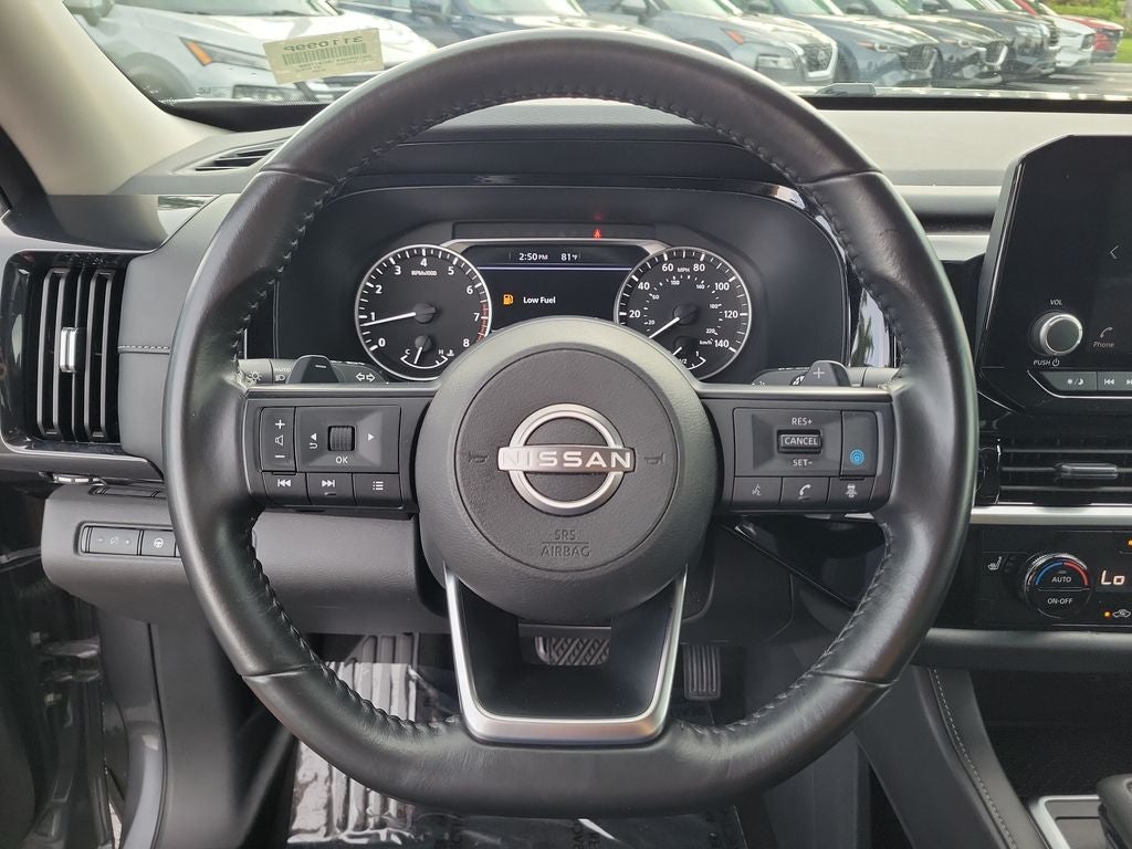 2024 Nissan Pathfinder SV