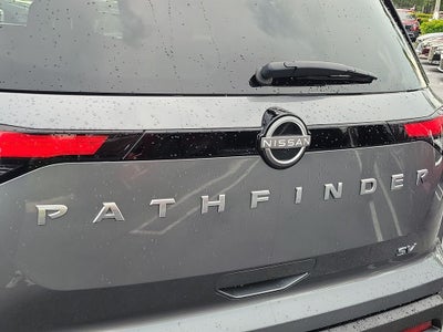 2024 Nissan Pathfinder SV
