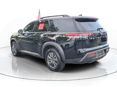 2024 Nissan Pathfinder SV