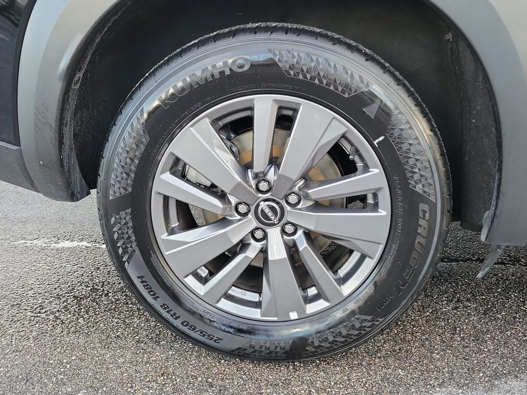 2024 Nissan Pathfinder SV