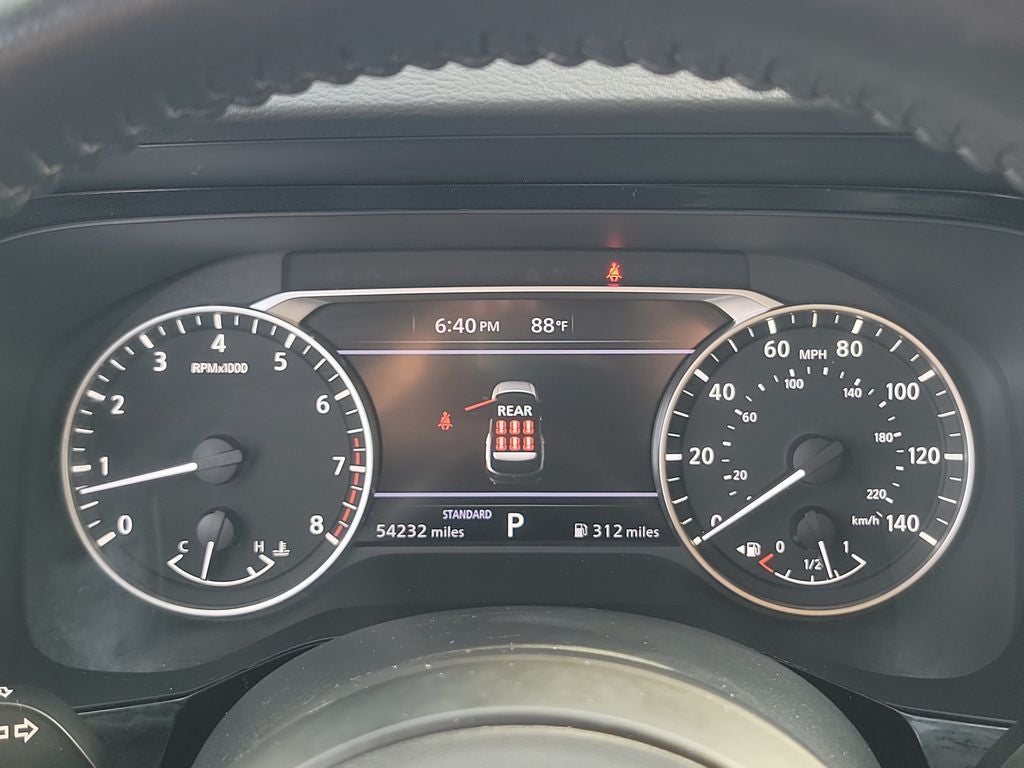 2024 Nissan Pathfinder SV