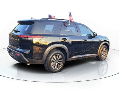 2024 Nissan Pathfinder SV