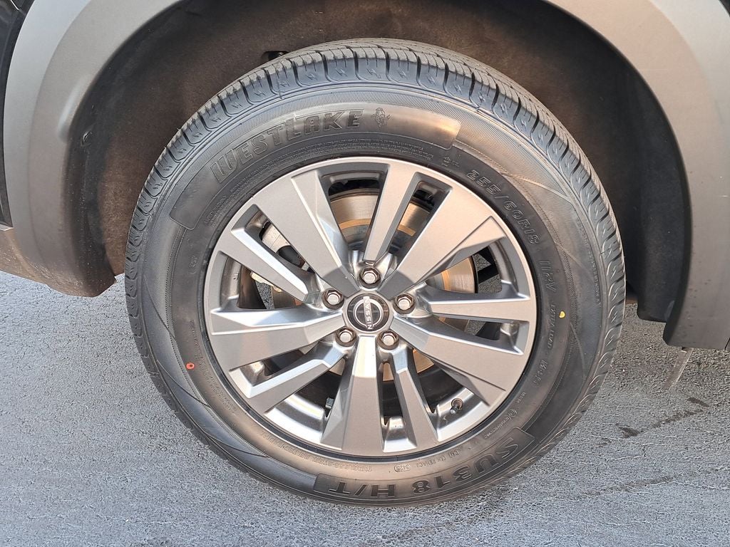 2024 Nissan Pathfinder SV