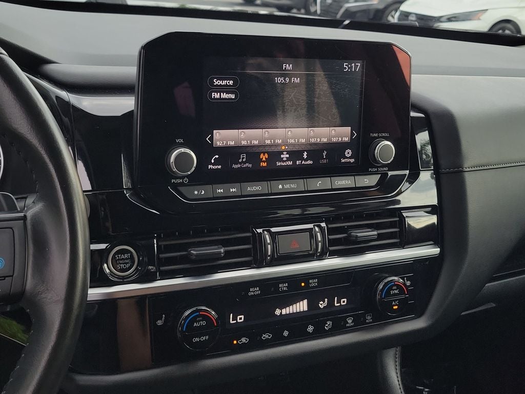 2024 Nissan Pathfinder SV