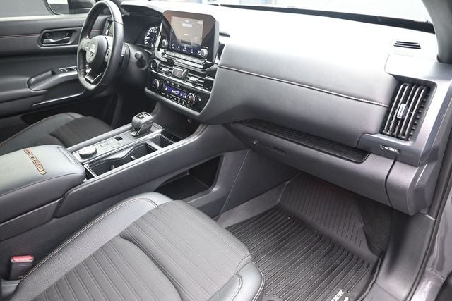 2025 Nissan Pathfinder Rock Creek