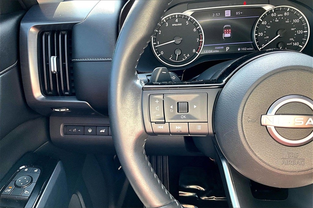 2023 Nissan Pathfinder SL