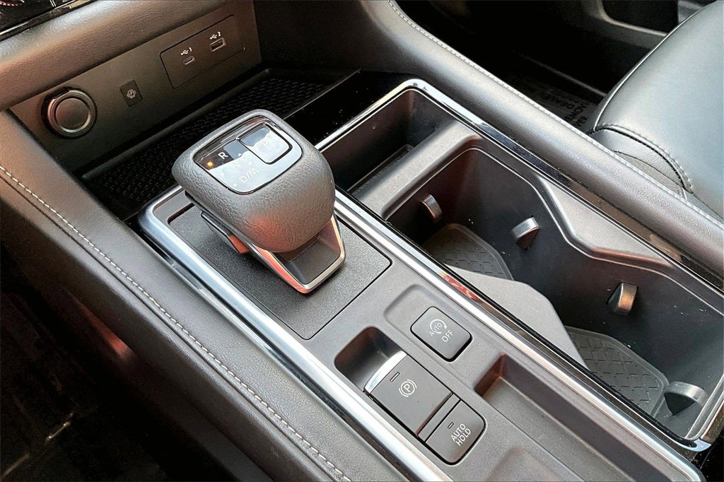 2023 Nissan Pathfinder SL