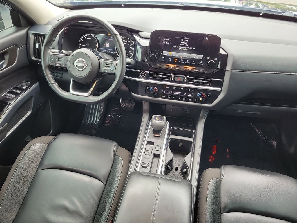 2024 Nissan Pathfinder SL