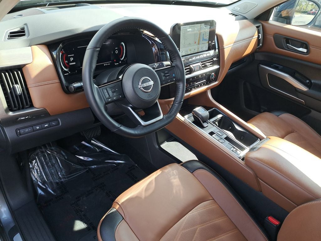 2025 Nissan Pathfinder Platinum