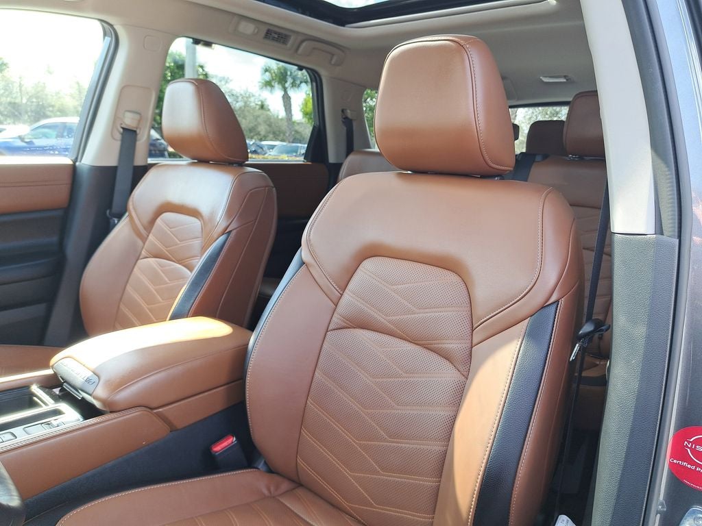 2025 Nissan Pathfinder Platinum