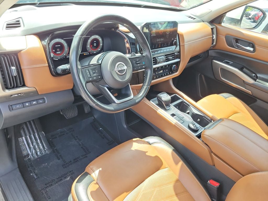 2023 Nissan Pathfinder Platinum