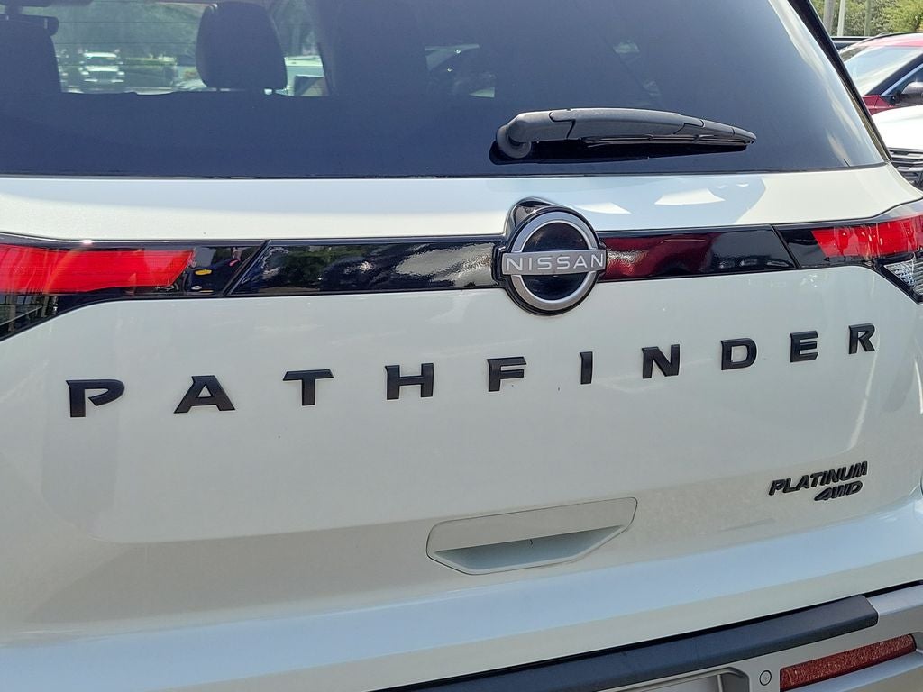 2023 Nissan Pathfinder Platinum