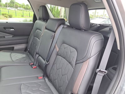 2026 Nissan Pathfinder Platinum