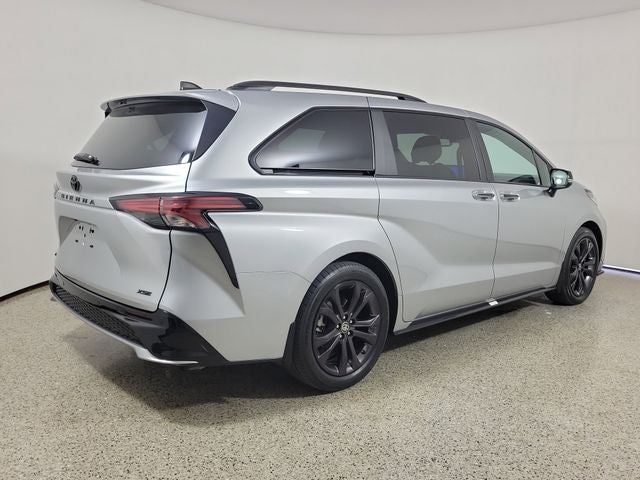 2025 Toyota Sienna XSE 7 Passenger