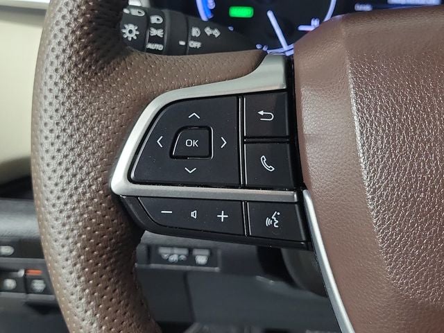 2023 Toyota Sienna Platinum 7 Passenger