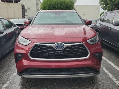2021 Toyota Highlander Hybrid Platinum