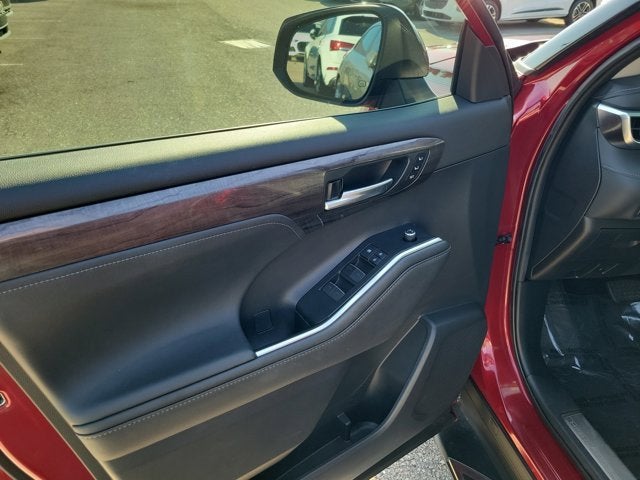 2021 Toyota Highlander Hybrid Platinum