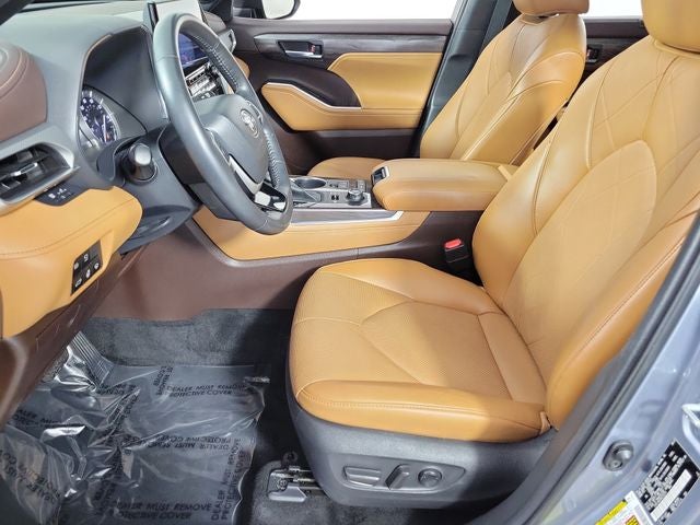 2022 Toyota Highlander Platinum