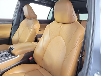 2022 Toyota Highlander Platinum