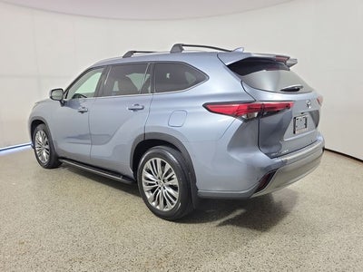 2022 Toyota Highlander Platinum