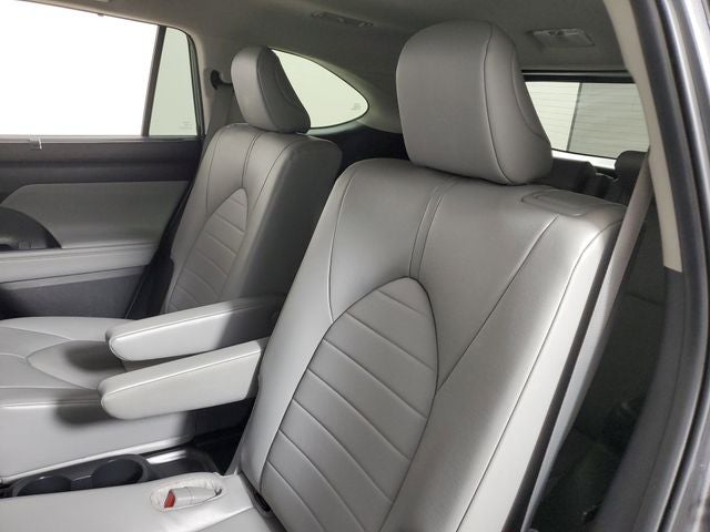 2024 Toyota Highlander Hybrid XLE