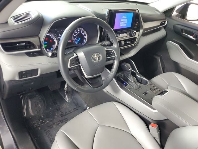2024 Toyota Highlander Hybrid XLE