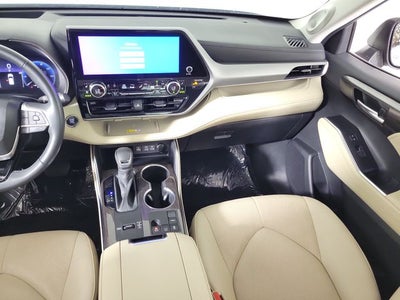 2023 Toyota Highlander Platinum
