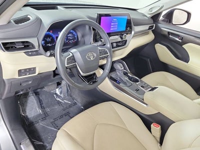 2023 Toyota Highlander Platinum