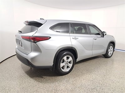 2023 Toyota Highlander LE