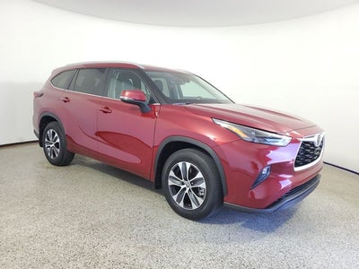 2025 Toyota Highlander XLE