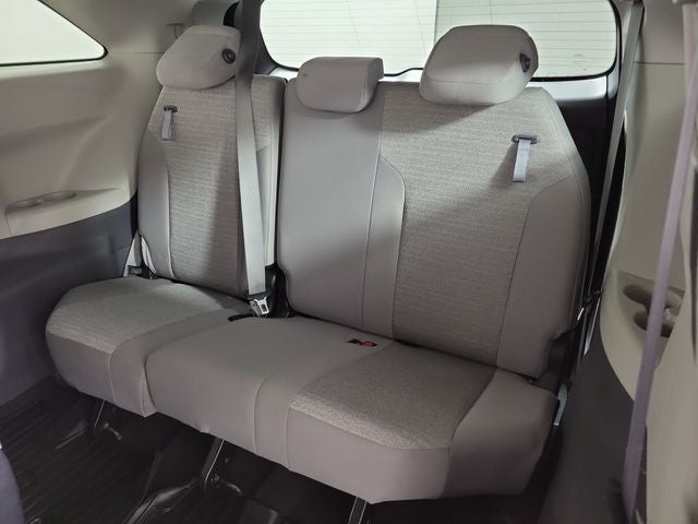 2023 Toyota Sienna LE 8 Passenger