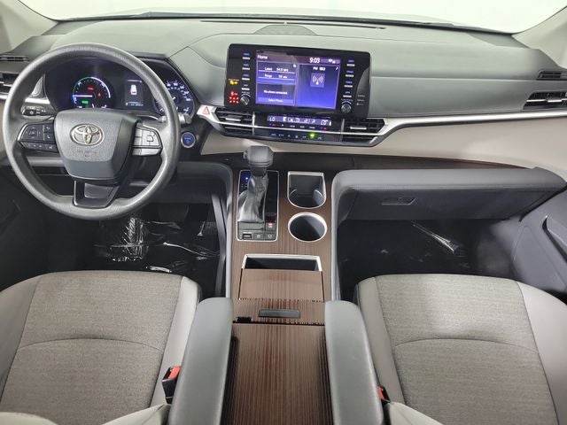 2023 Toyota Sienna LE 8 Passenger
