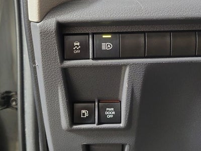 2023 Toyota Sienna LE 8 Passenger
