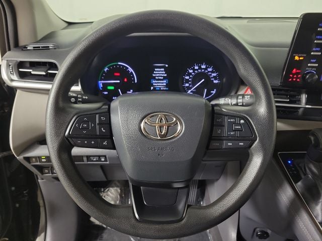 2023 Toyota Sienna LE 8 Passenger