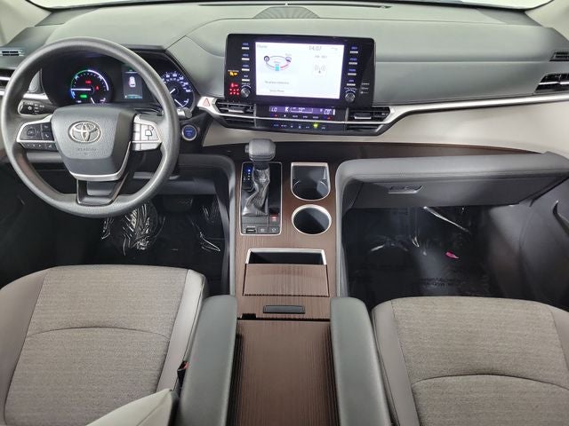 2021 Toyota Sienna LE 8 Passenger
