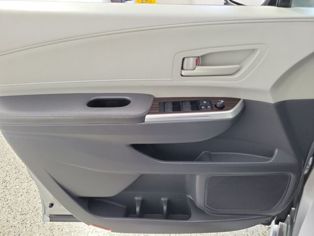 2021 Toyota Sienna LE 8 Passenger
