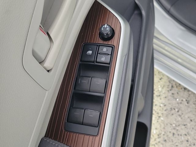 2021 Toyota Sienna LE 8 Passenger